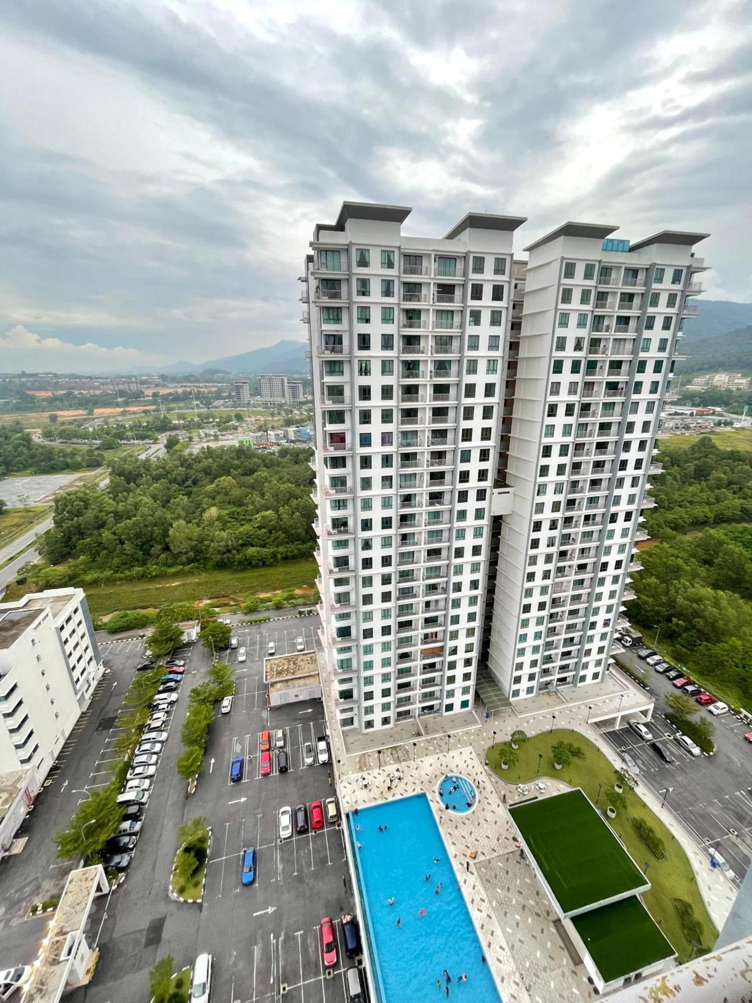 Casa Kayangan Meru Ipoh 3Br Allure -By Goswell Екстер'єр фото